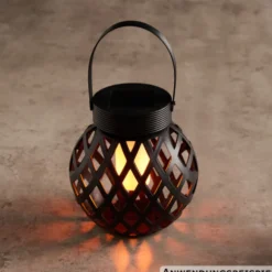 LED-Solar-Hängeleuchte mit Flammeneffekt