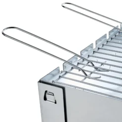 Schaschlikgrill mit Grillspießen