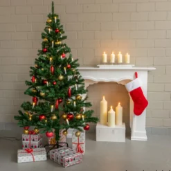 Weihnachtsbaum künstlich 180 cm in Grün